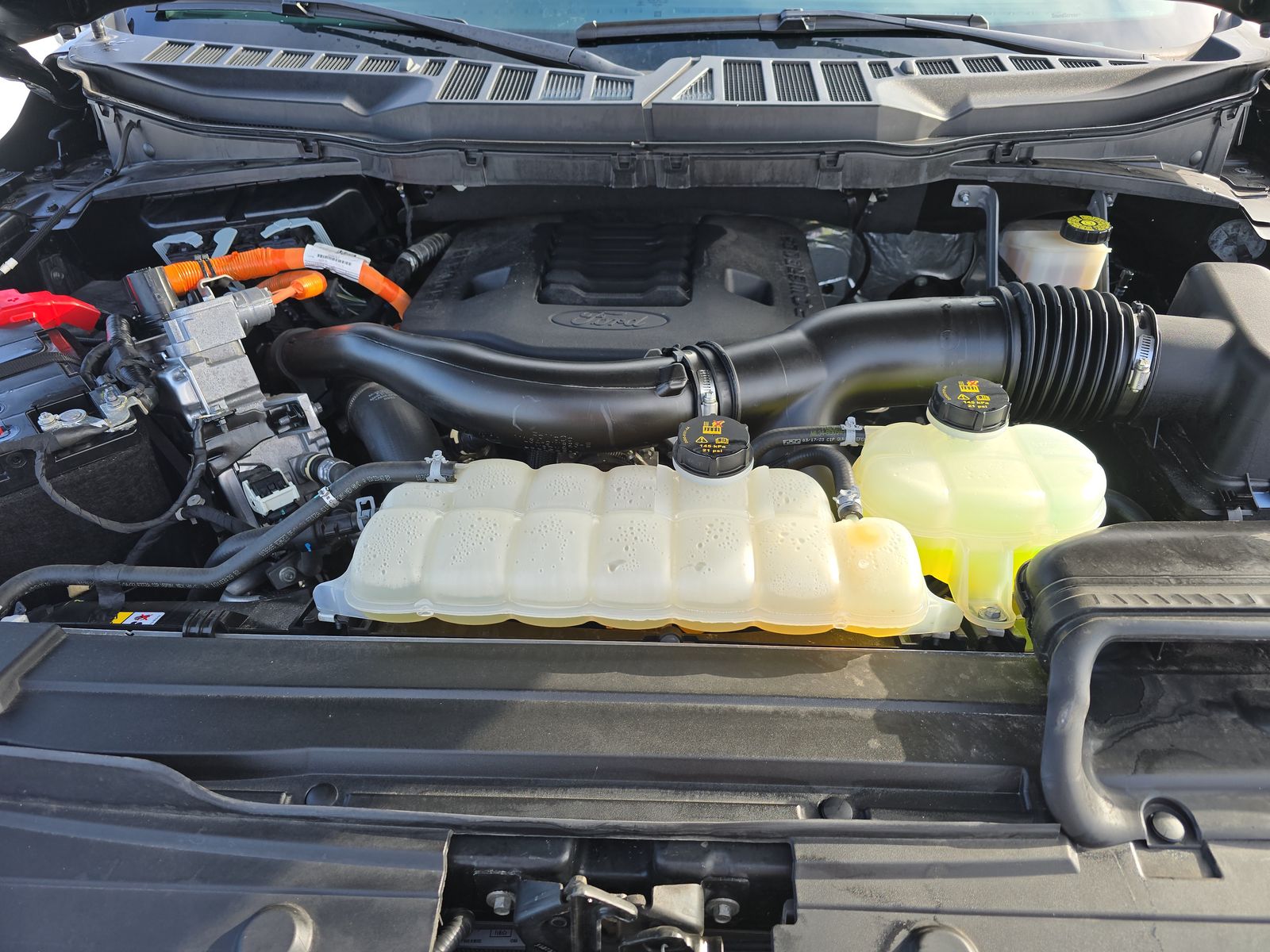 2023 Ford F-150 Hybrid Lariat AWD