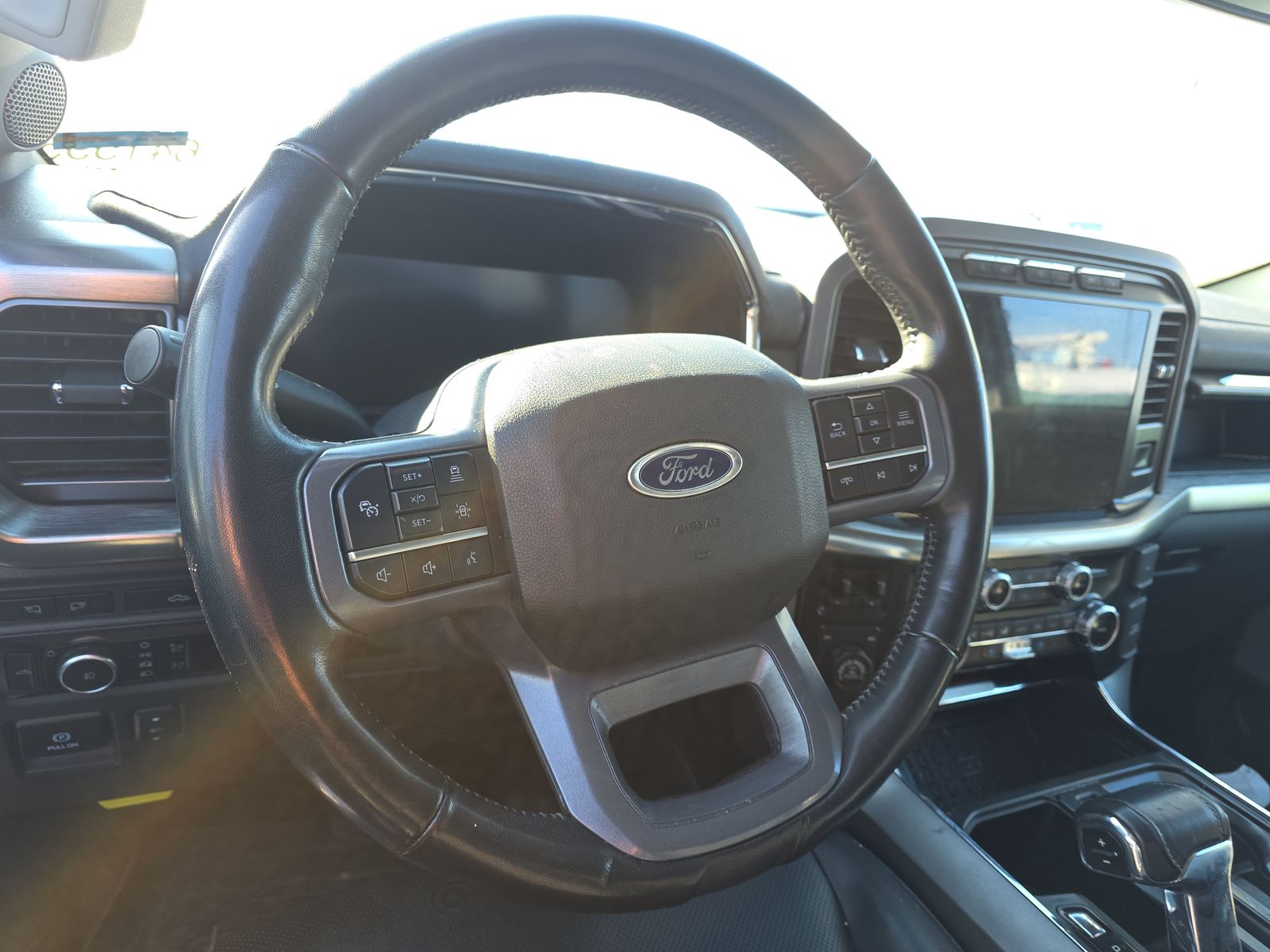 2023 Ford F-150 Lariat AWD