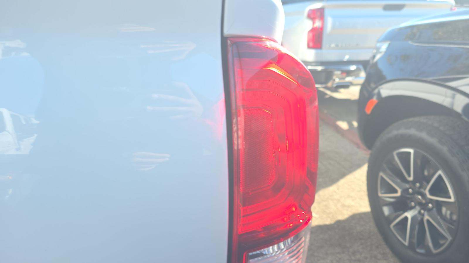 2022 Toyota Tacoma SR5 RWD