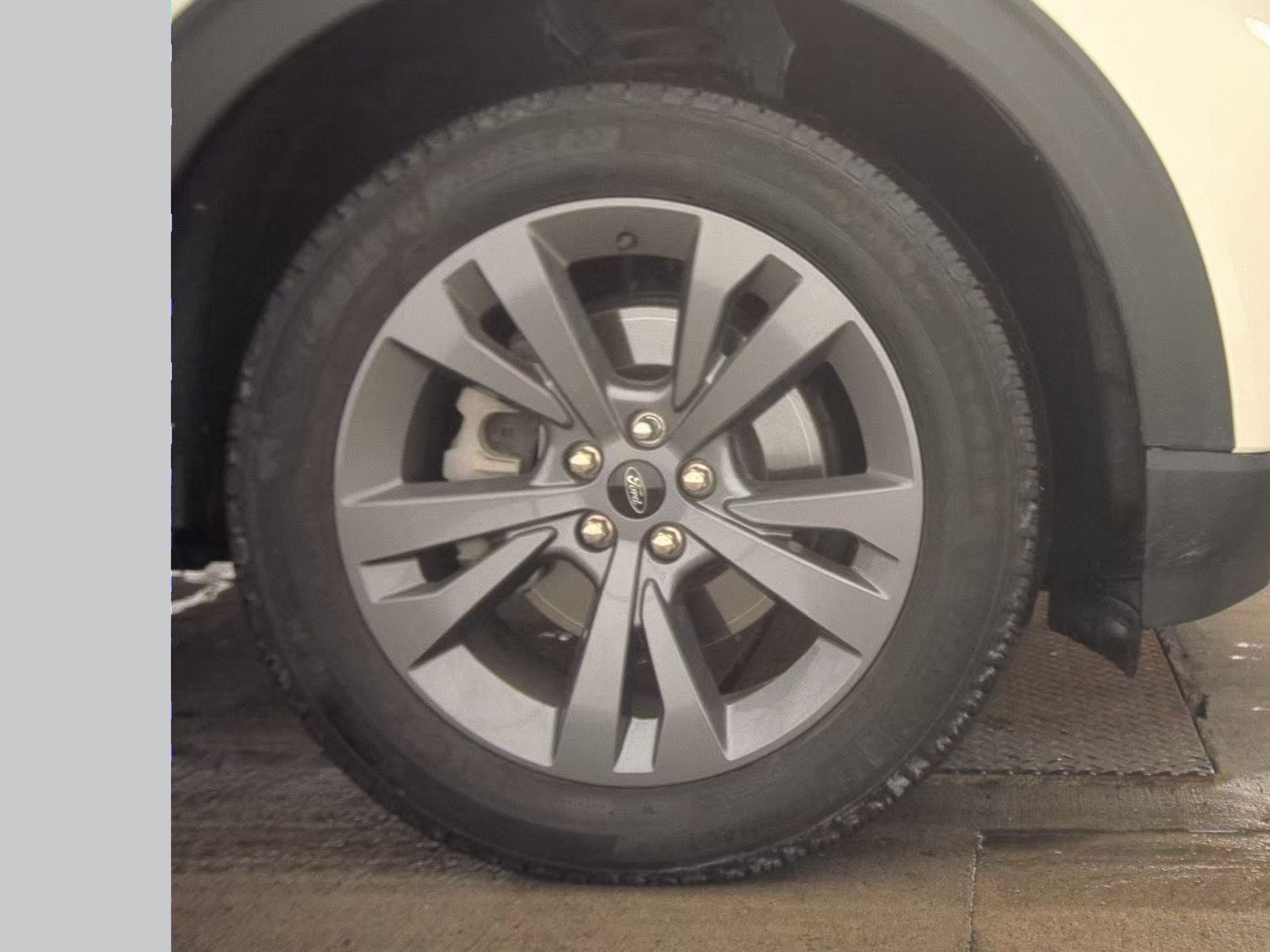 2023 Ford Explorer XLT AWD