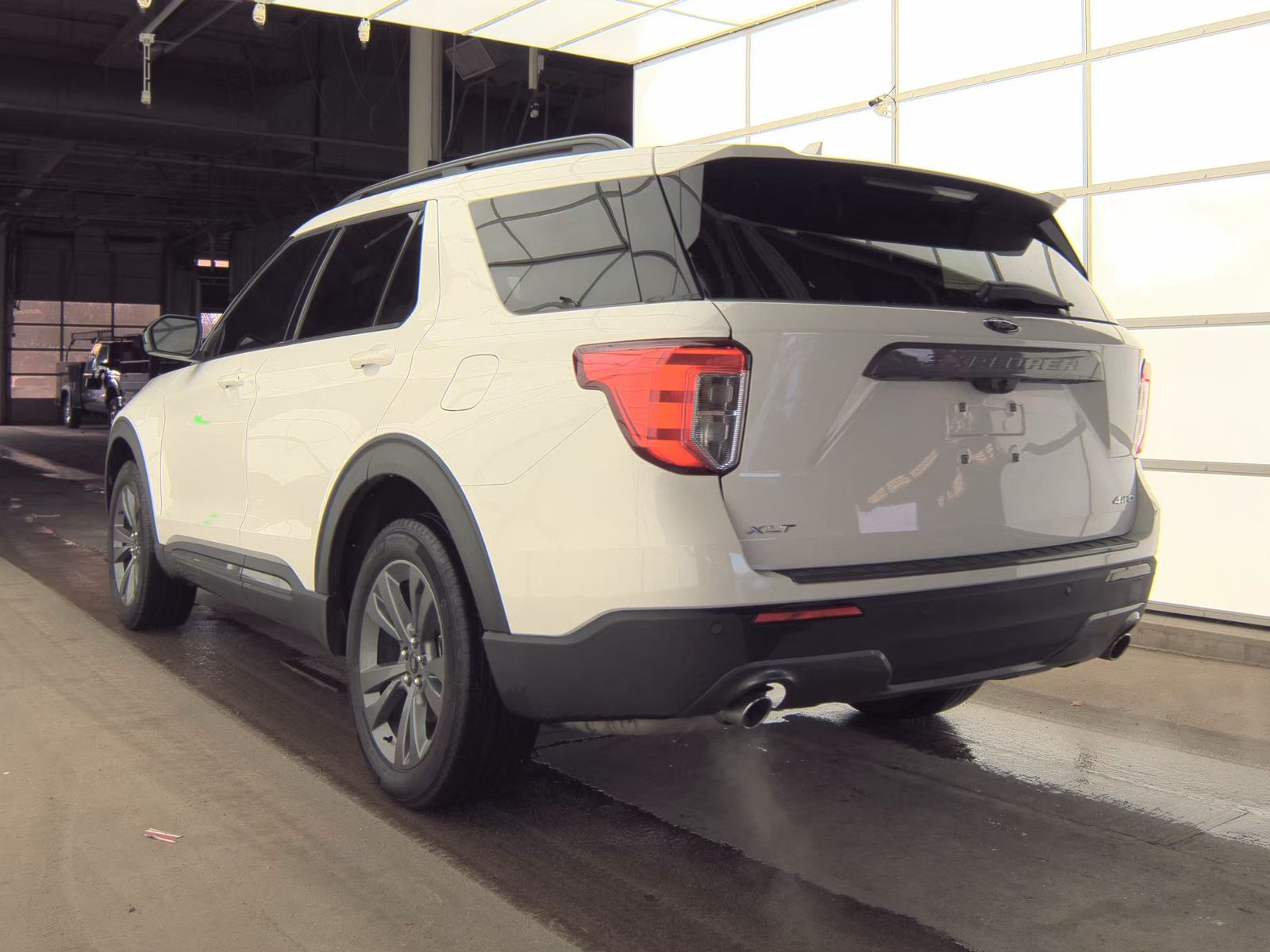 2023 Ford Explorer XLT AWD