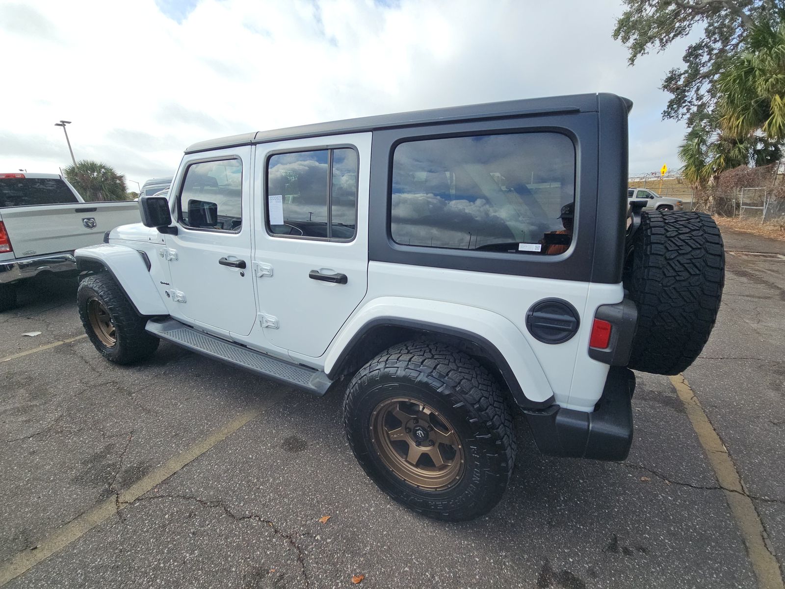 2021 Jeep Wrangler Unlimited Sahara AWD