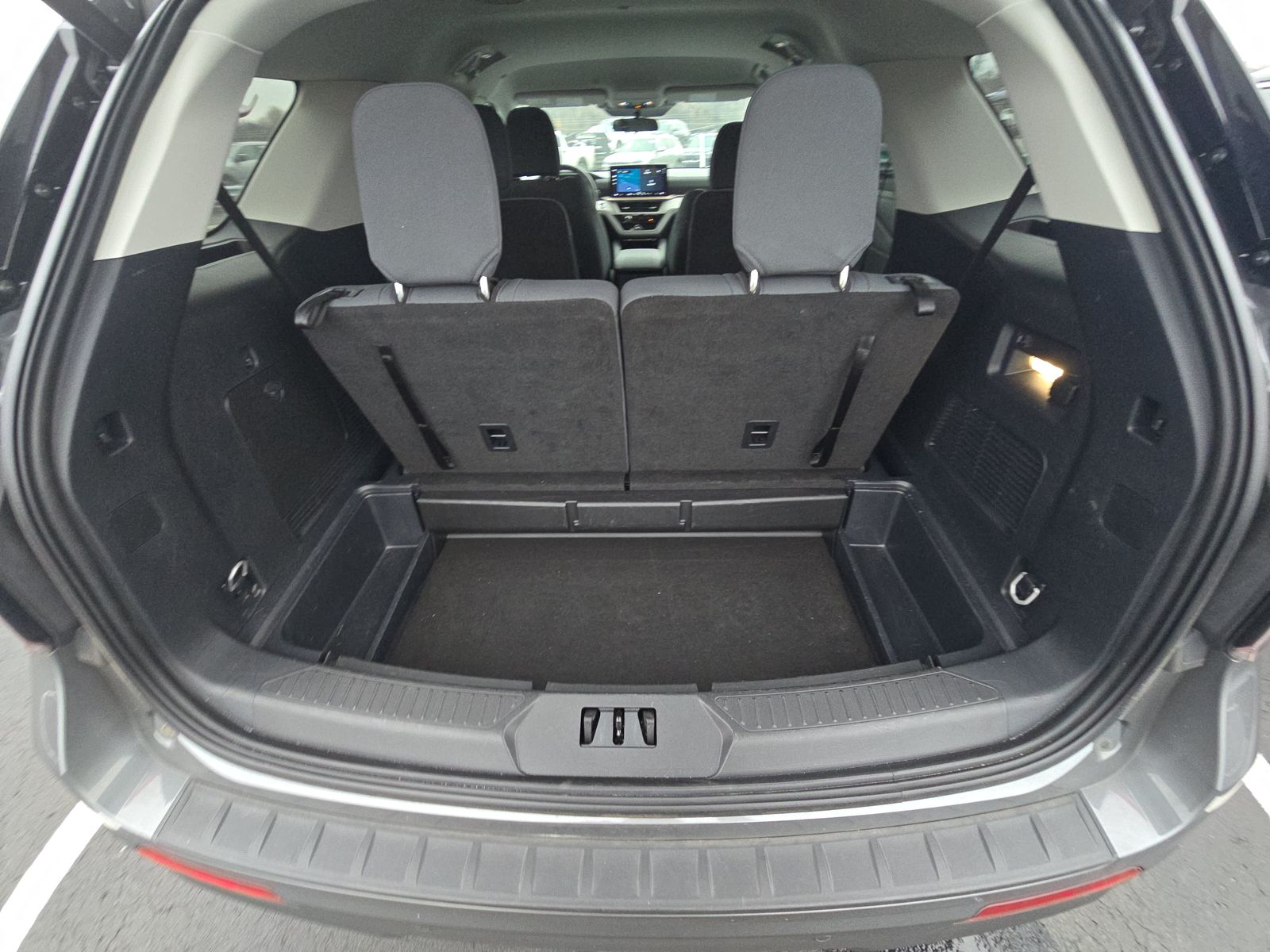 2025 Ford Explorer Active RWD