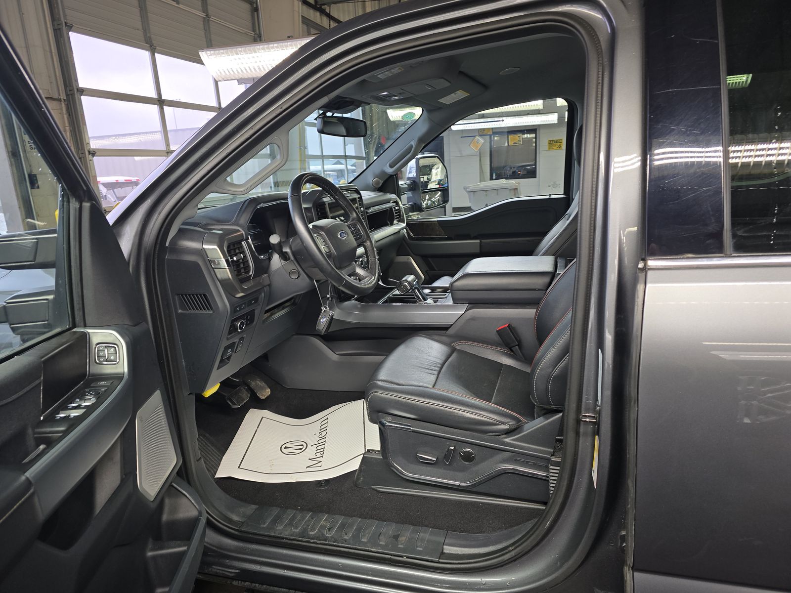 2023 Ford F-150 Lariat AWD