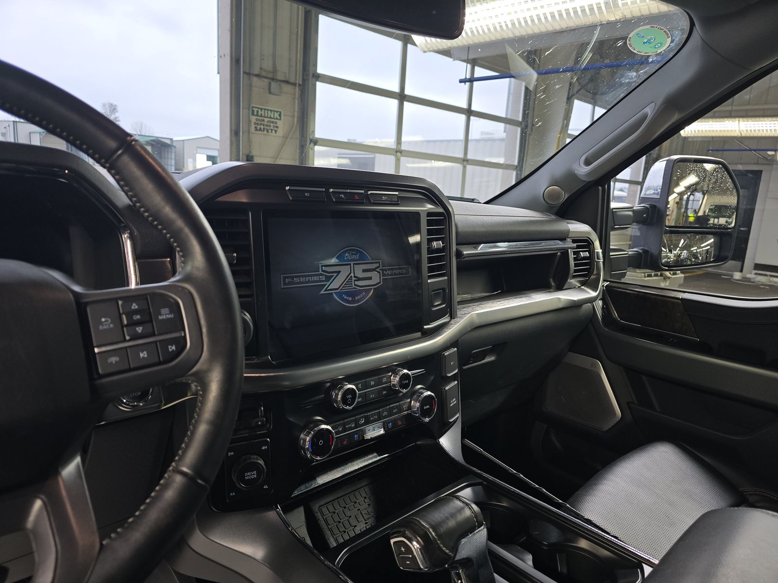 2023 Ford F-150 Lariat AWD