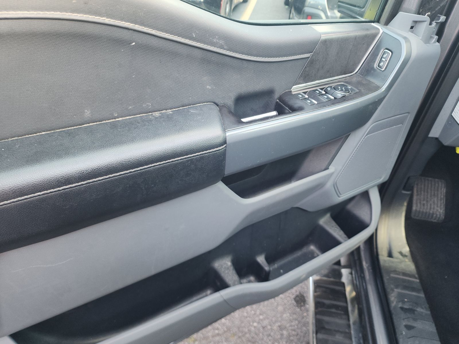 2024 Ford F-150 Hybrid XLT AWD