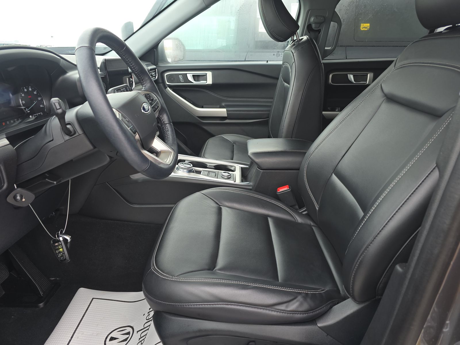 2022 Ford Explorer XLT AWD