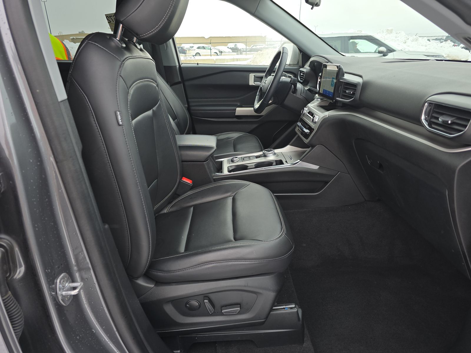 2022 Ford Explorer XLT AWD