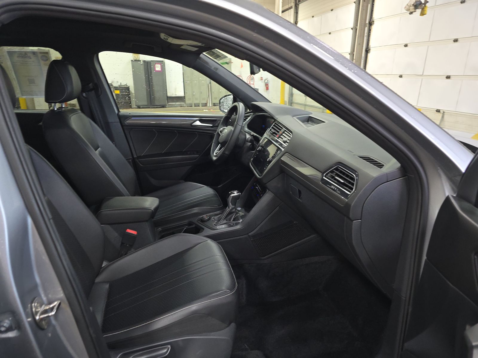 2022 Volkswagen Tiguan 2.0T SE R-Line Black AWD