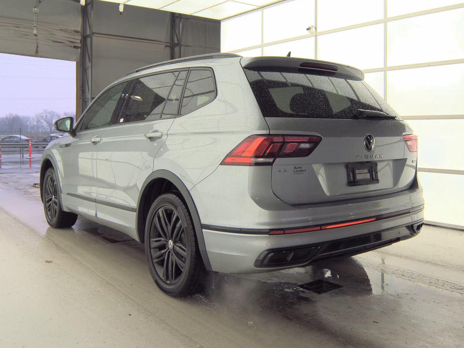 2022 Volkswagen Tiguan 2.0T SE R-Line Black AWD