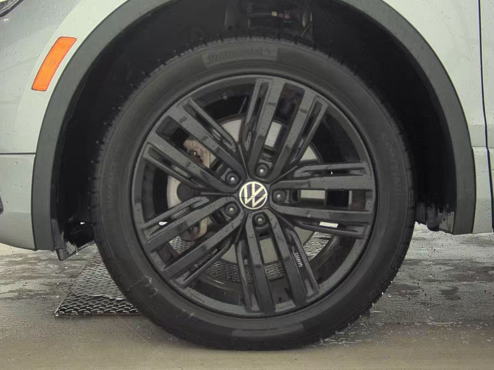 2022 Volkswagen Tiguan 2.0T SE R-Line Black AWD