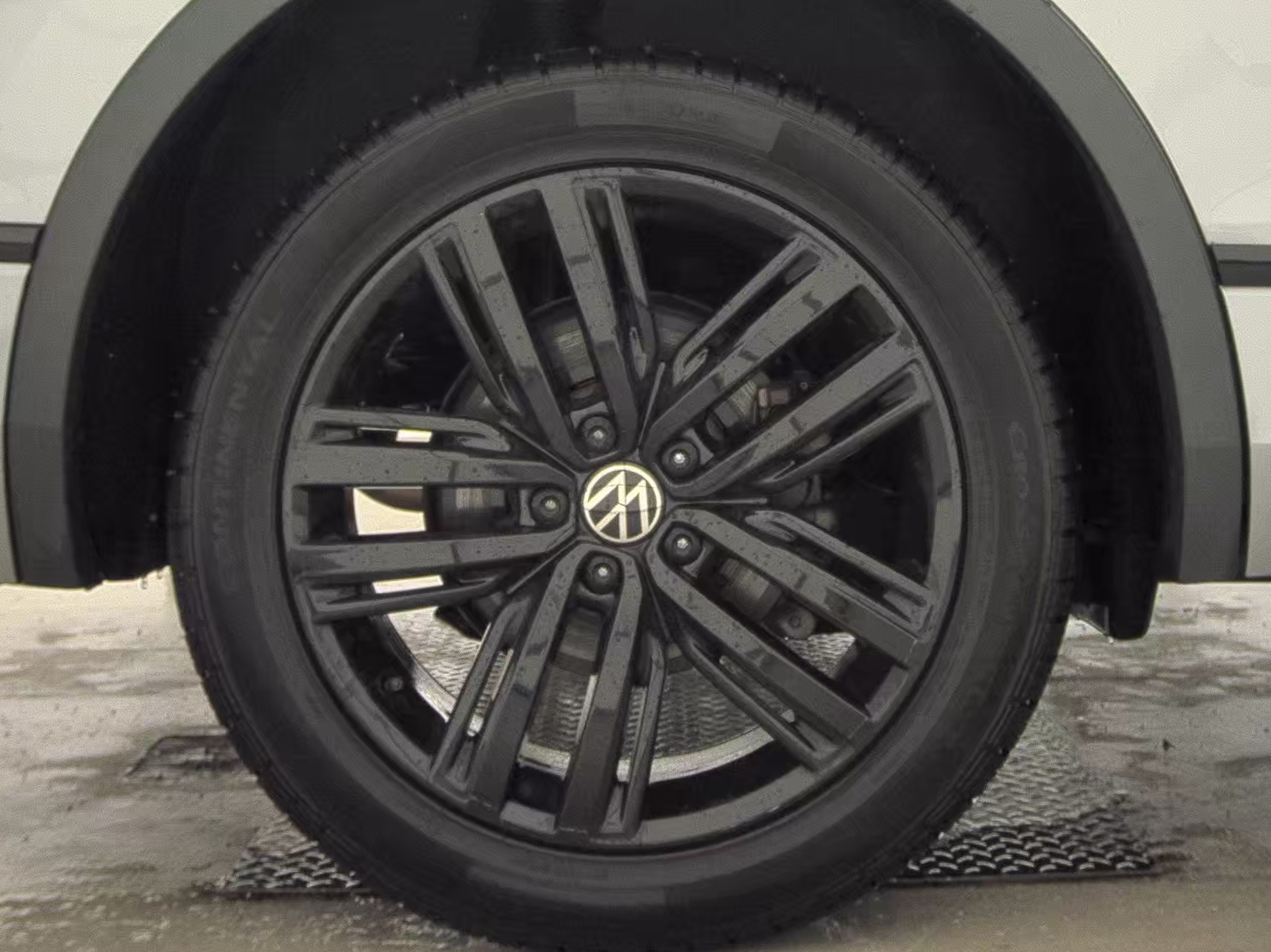 2022 Volkswagen Tiguan 2.0T SE R-Line Black AWD