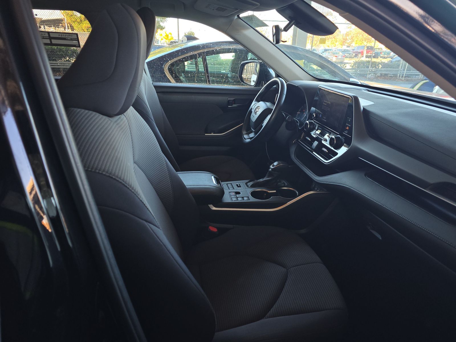 2024 Toyota Highlander LE AWD