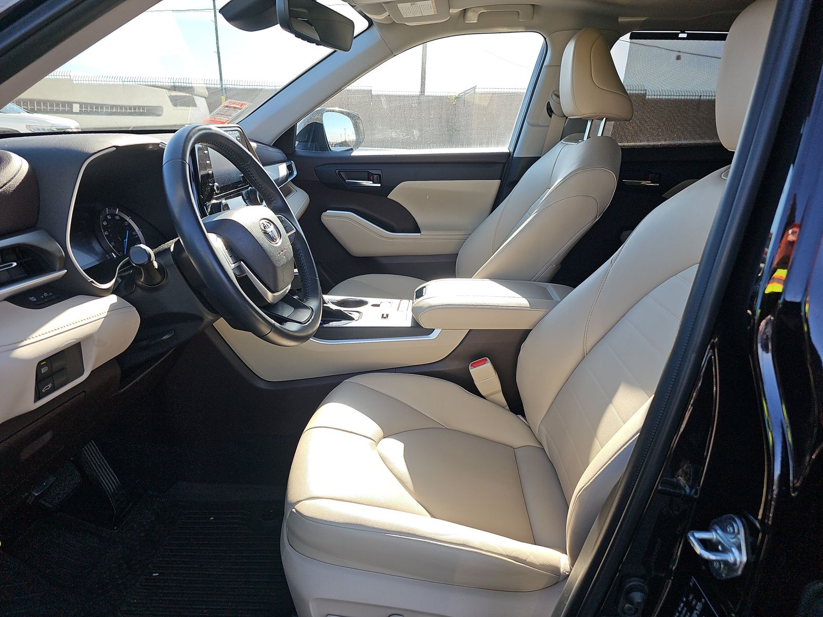 2022 Toyota Highlander Hybrid XLE AWD