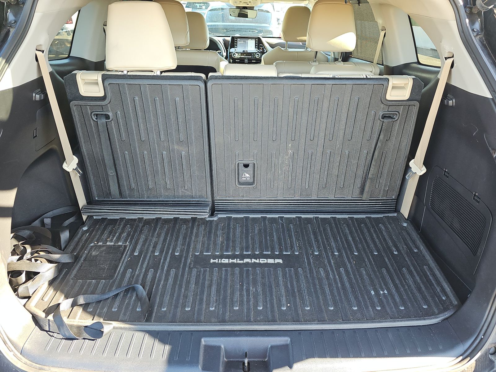 2022 Toyota Highlander Hybrid XLE AWD