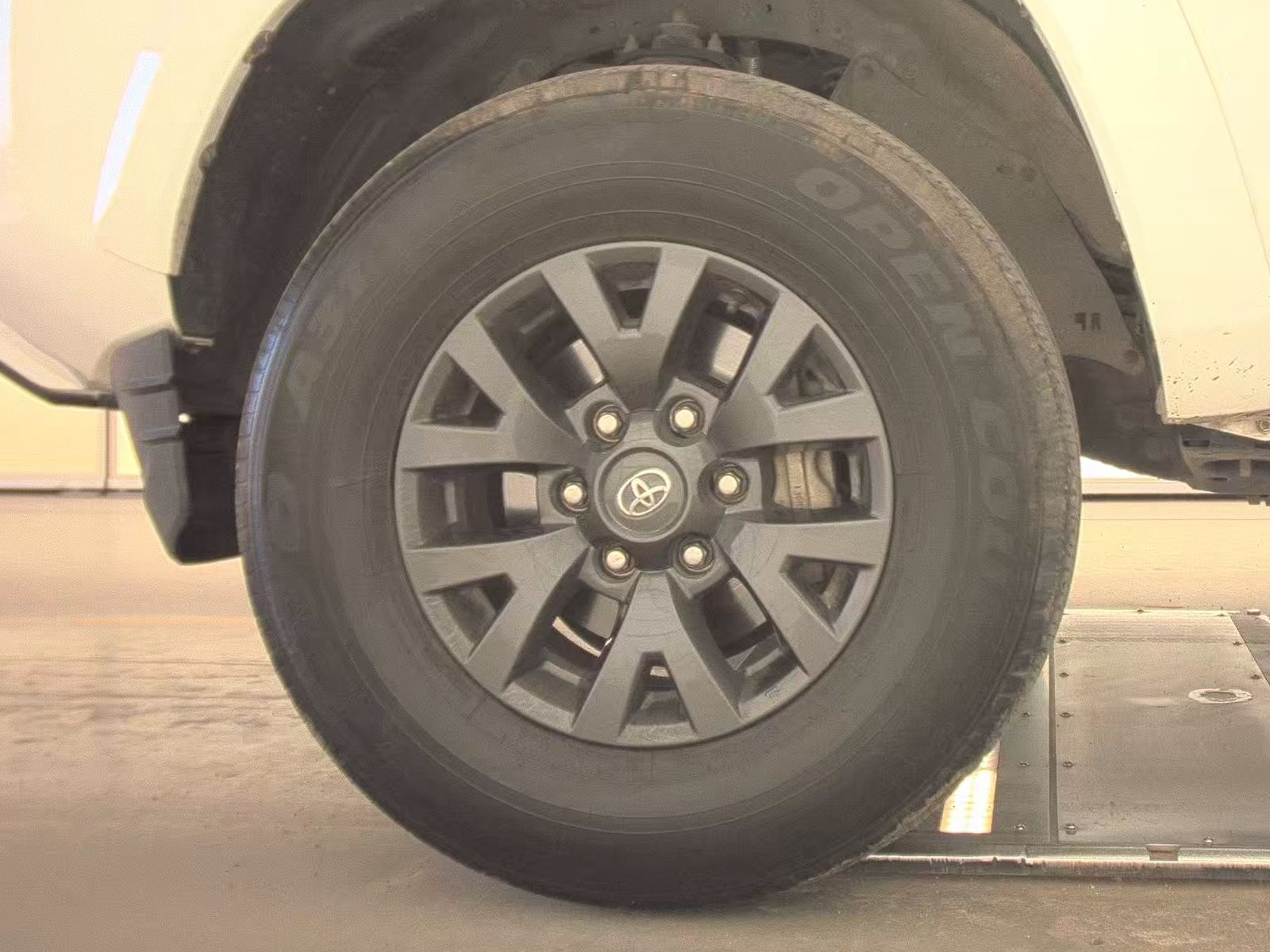 2022 Toyota Tacoma SR5 RWD