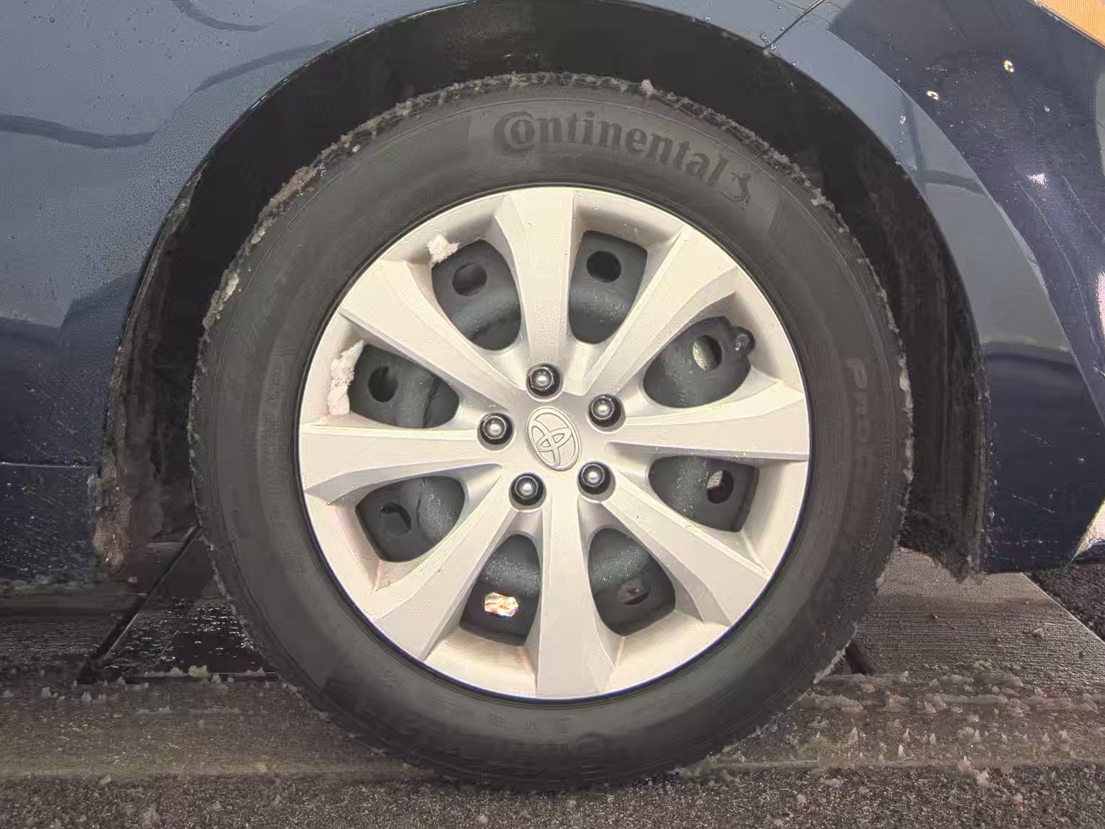 2025 Toyota Corolla Hybrid LE FWD