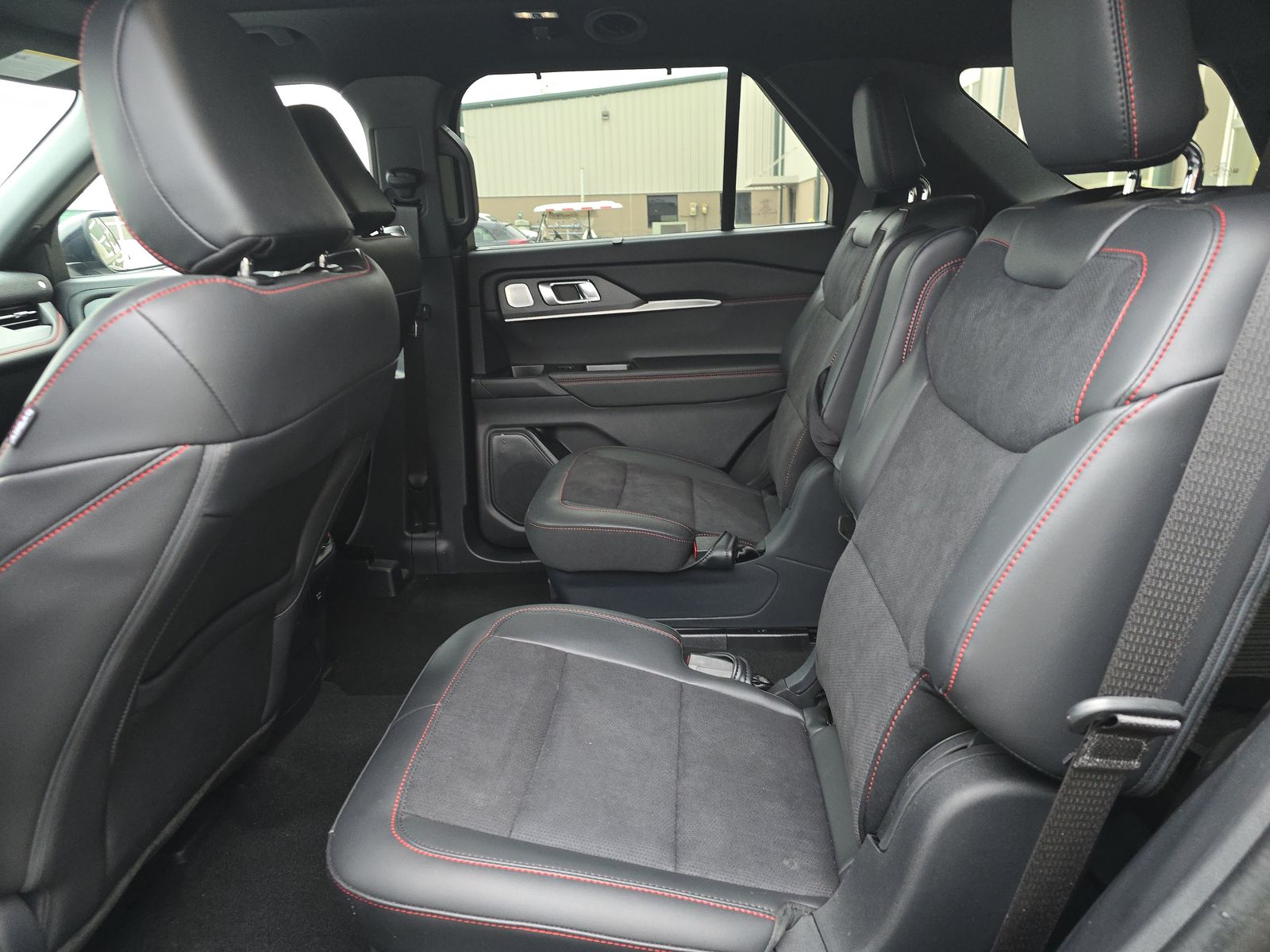 2025 Ford Explorer ST AWD