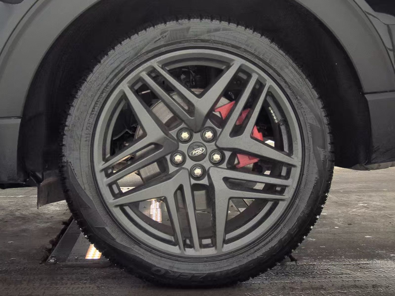 2025 Ford Explorer ST AWD