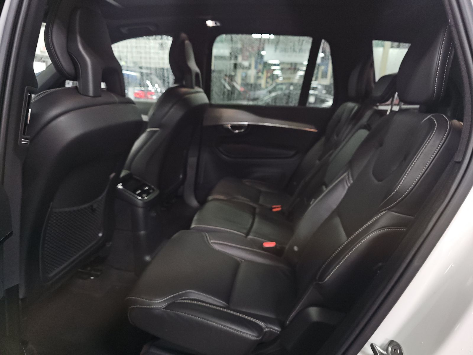 2022 Volvo XC90 Recharge T8 R-Design AWD