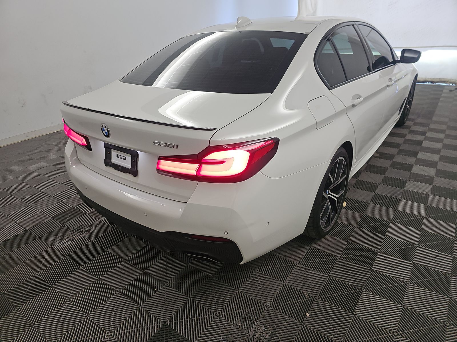 2023 BMW 5 Series 530i RWD