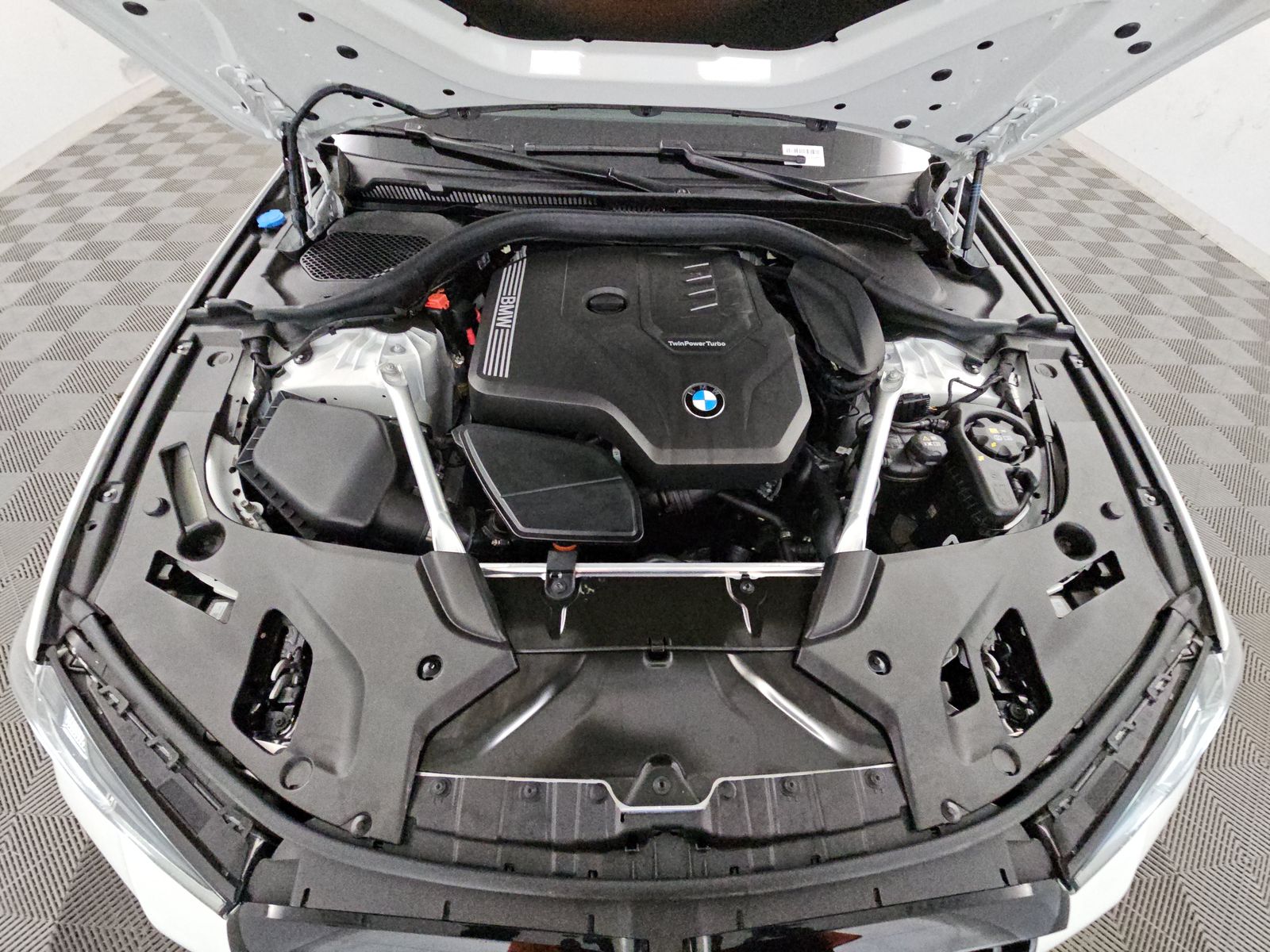 2023 BMW 5 Series 530i RWD