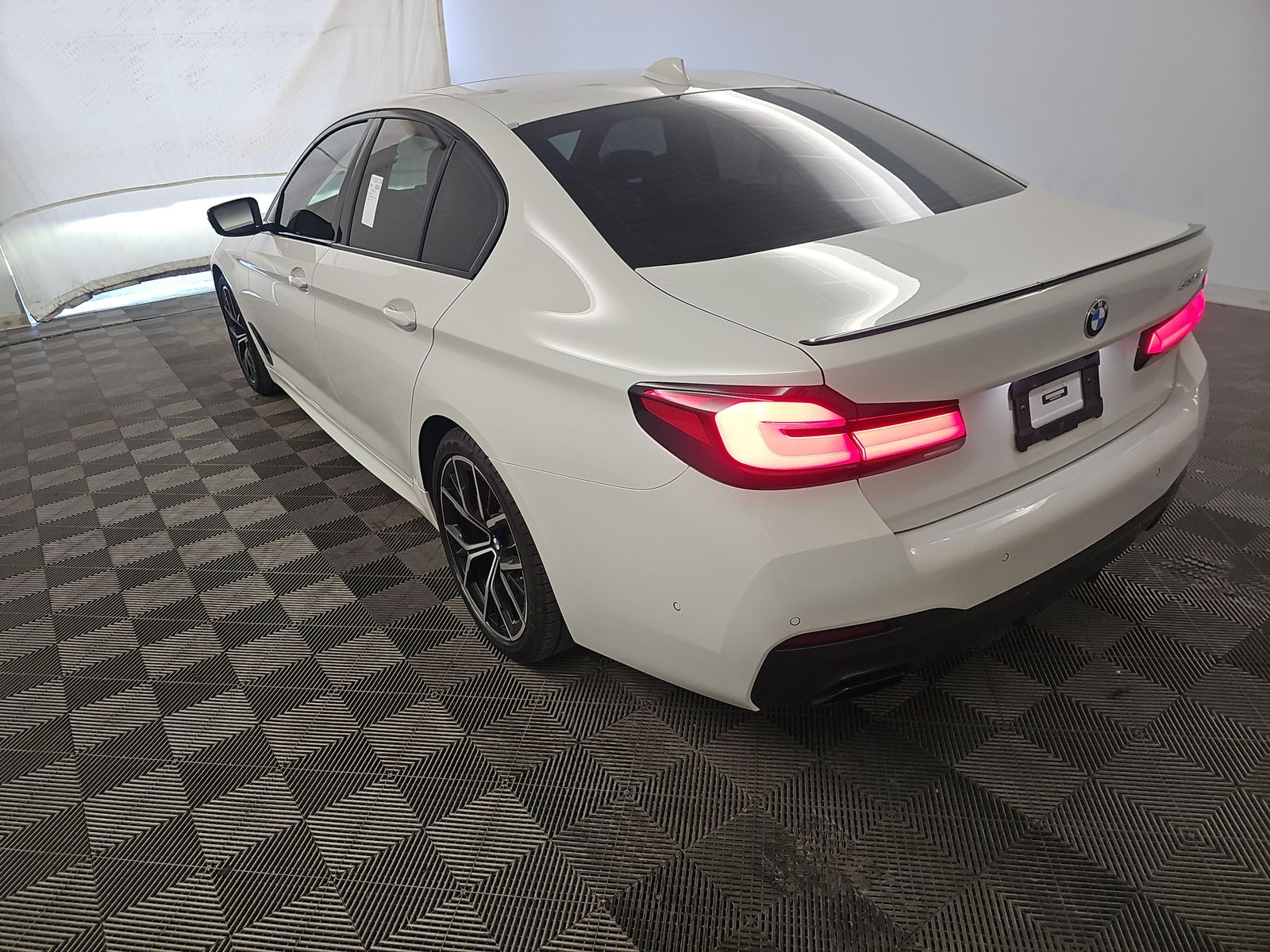 2023 BMW 5 Series 530i RWD