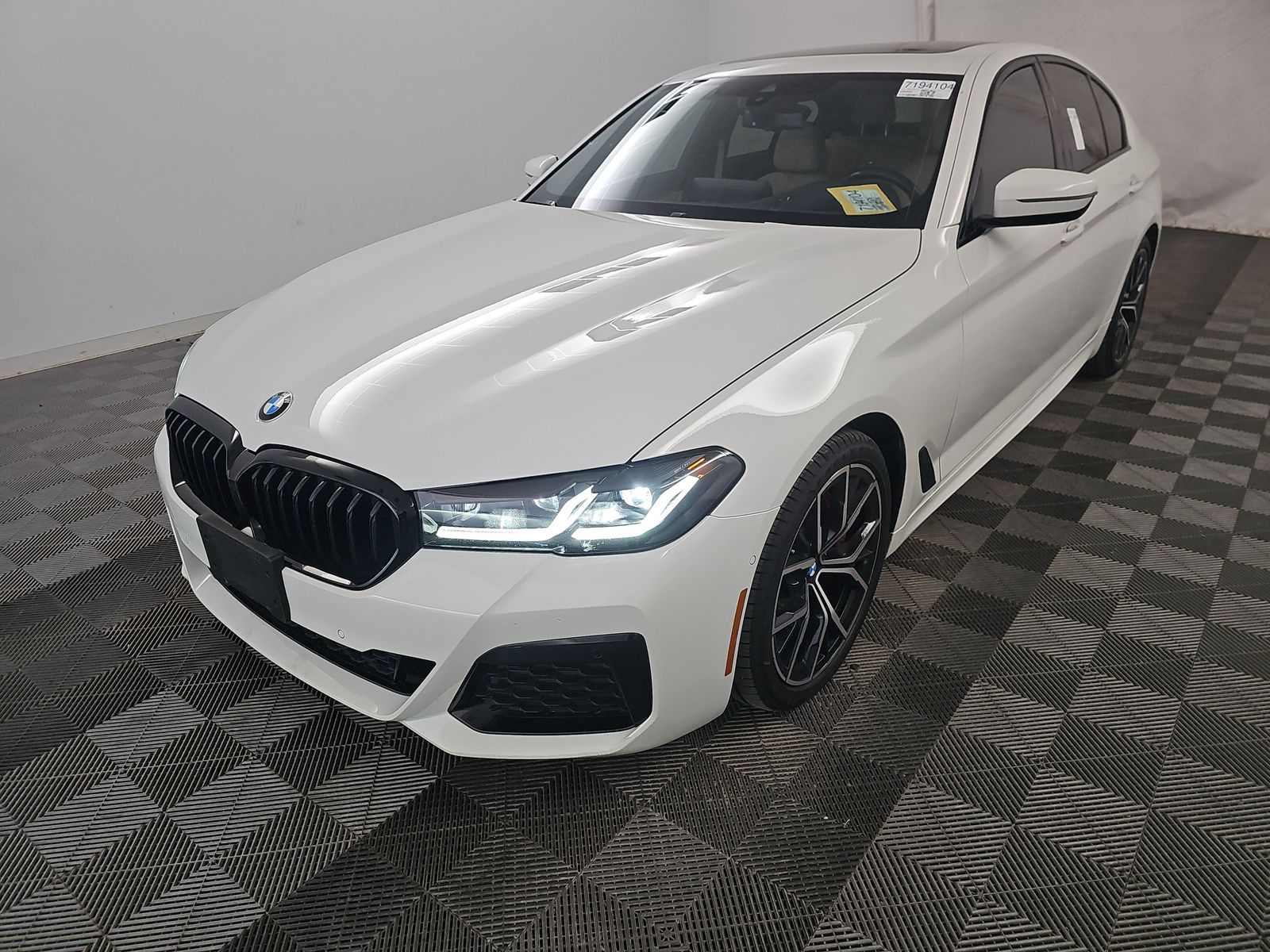2023 BMW 5 Series 530i RWD