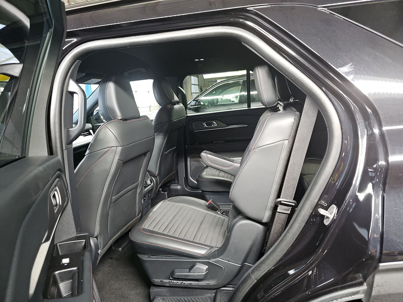 2025 Ford Explorer ST-Line AWD