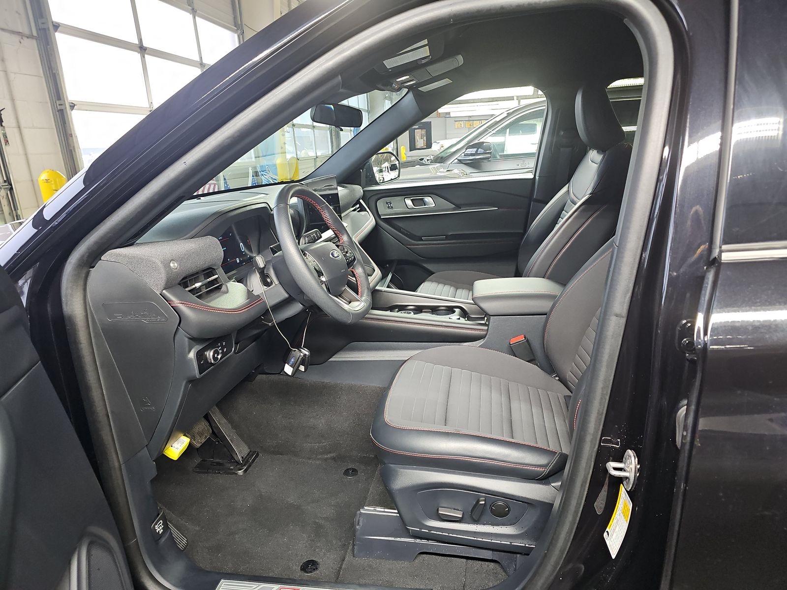 2025 Ford Explorer ST-Line AWD