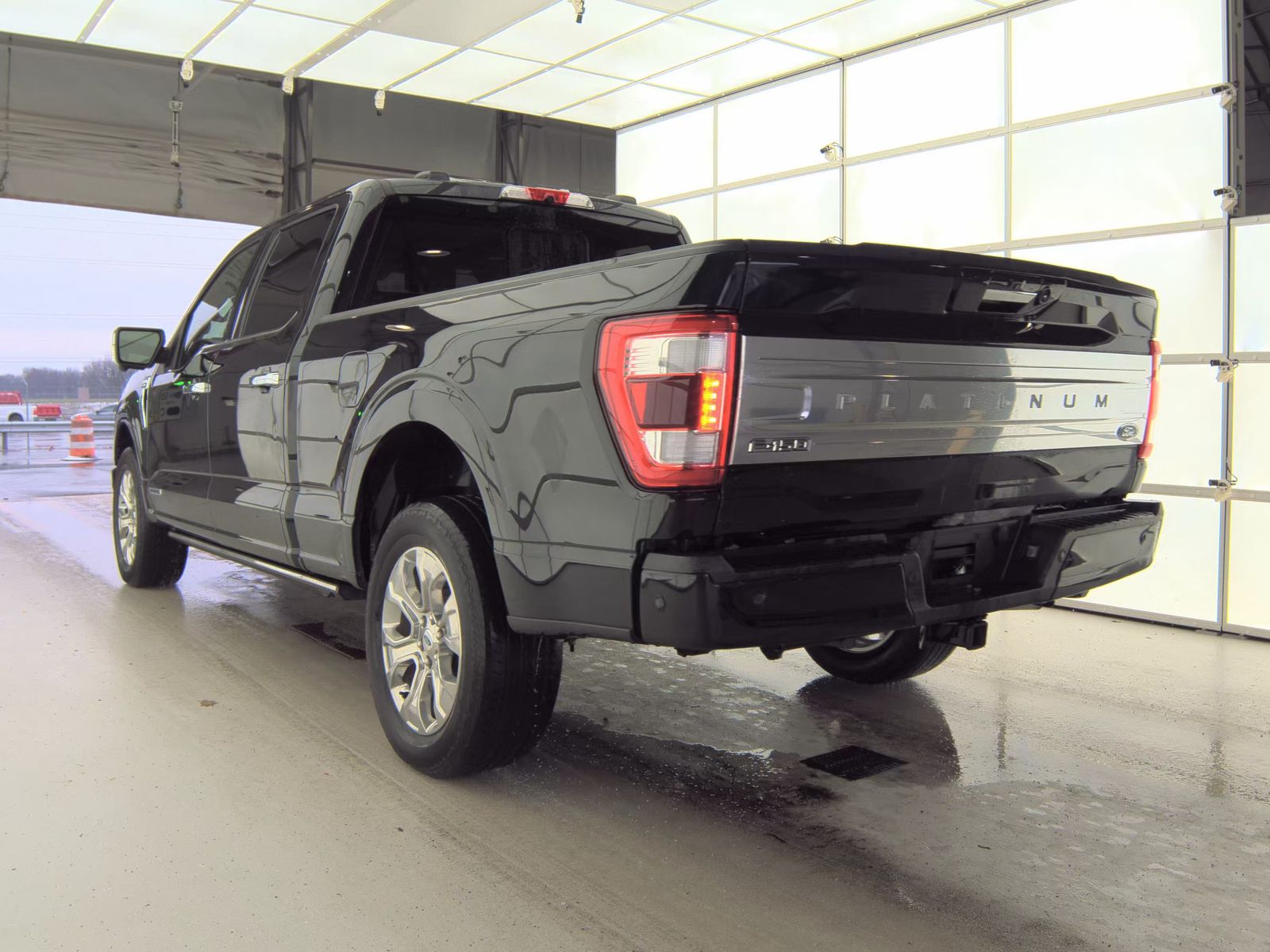 2022 Ford F-150 Hybrid Platinum AWD