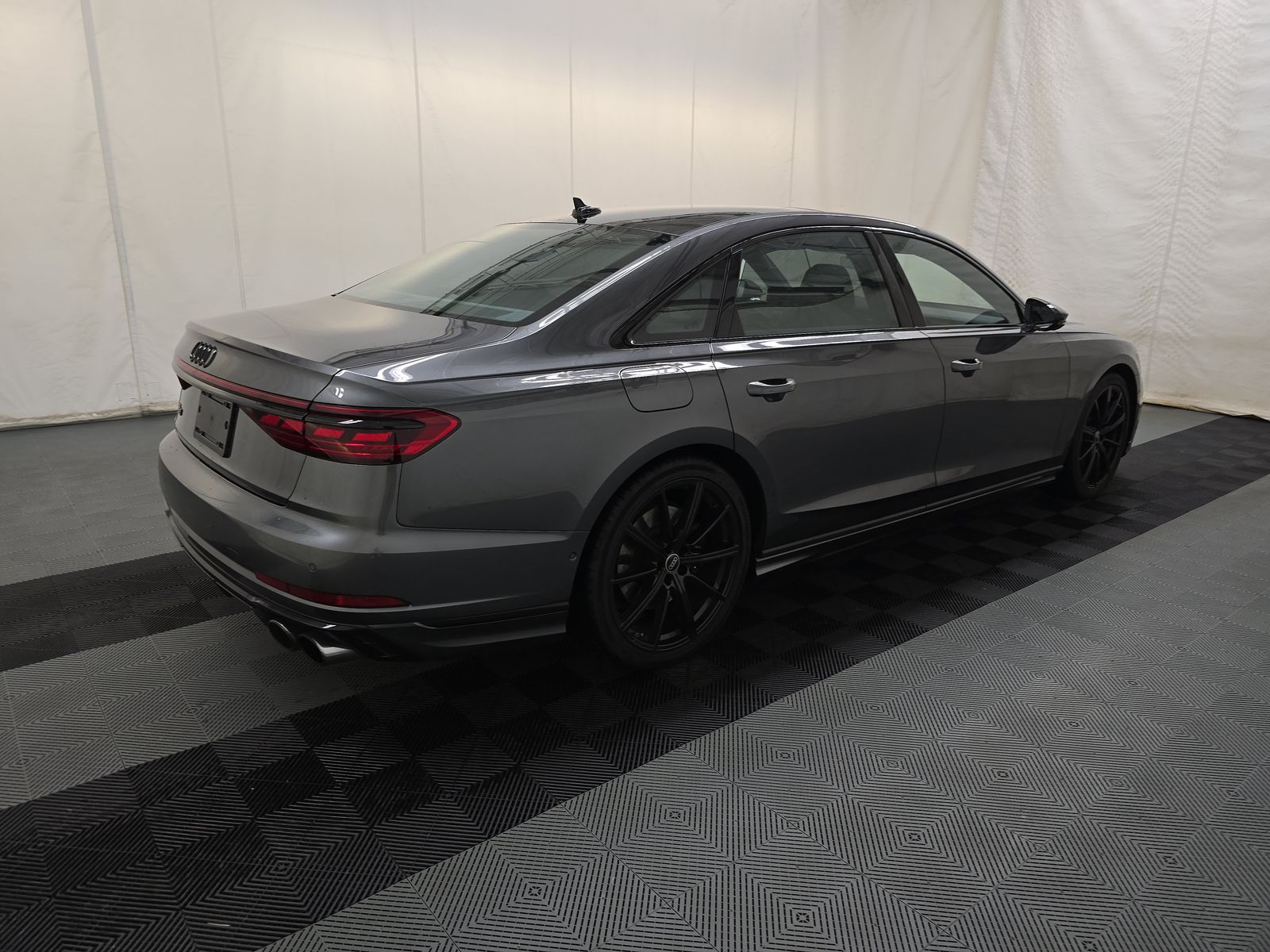 2022 Audi S8 Base AWD