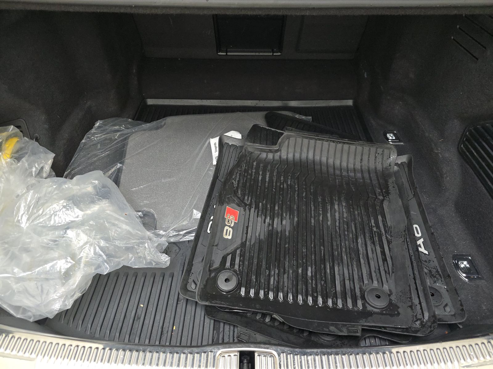 2022 Audi S8 Base AWD