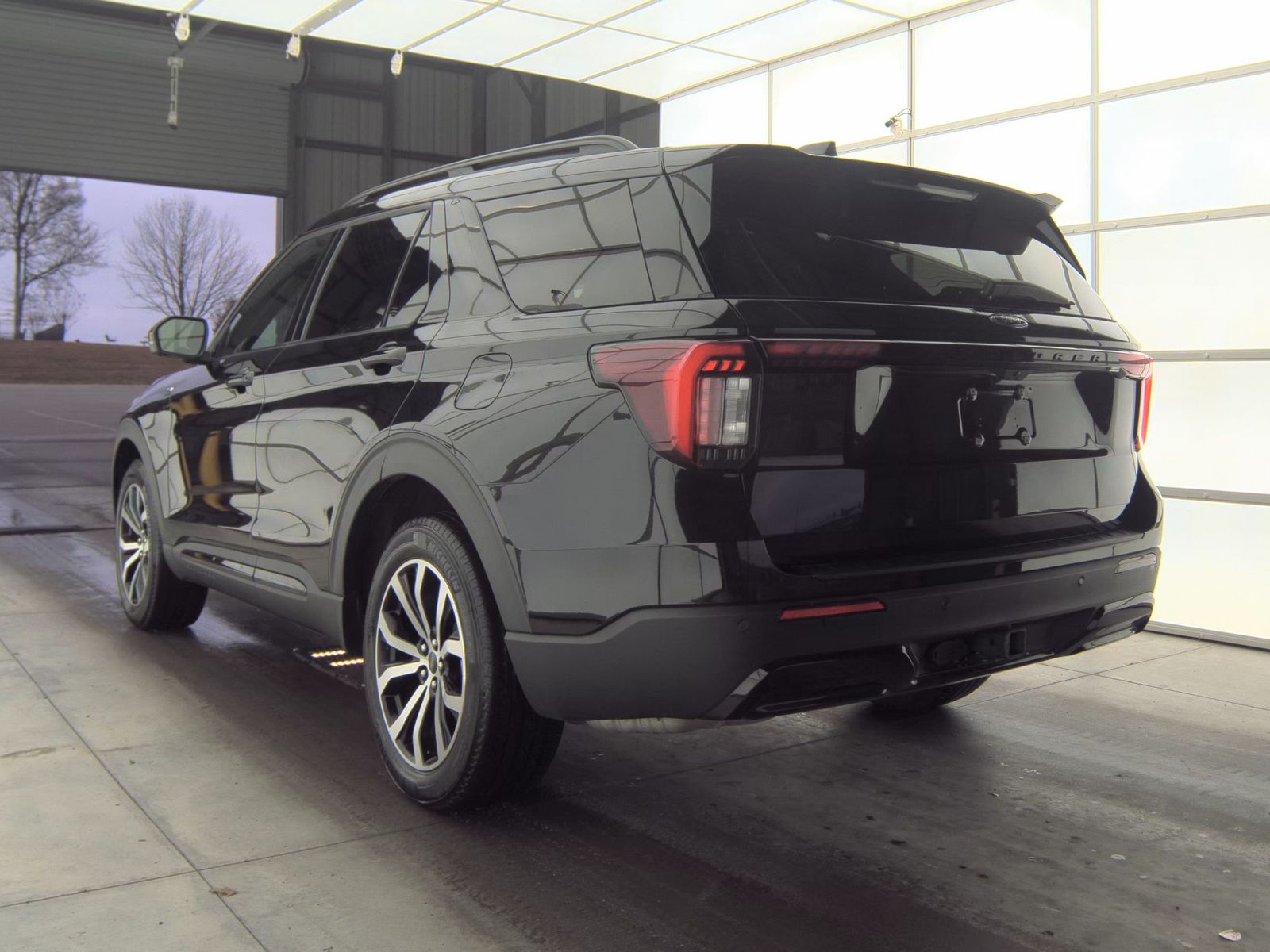 2025 Ford Explorer ST-Line AWD