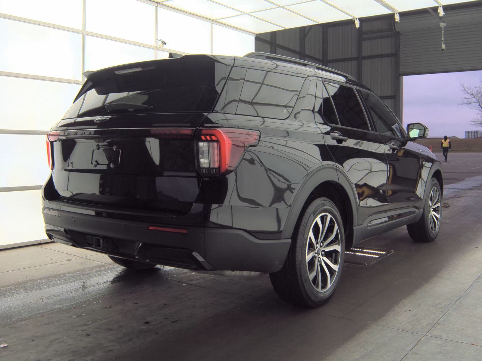 2025 Ford Explorer ST-Line AWD