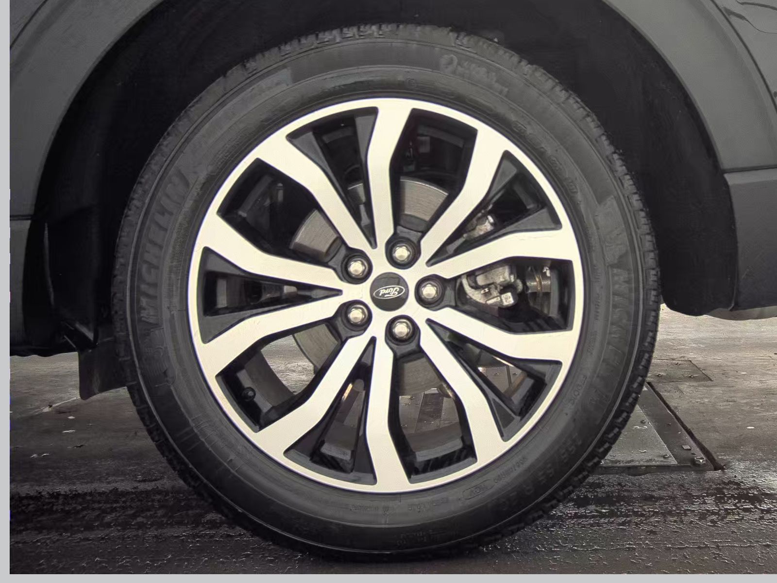 2025 Ford Explorer ST-Line AWD