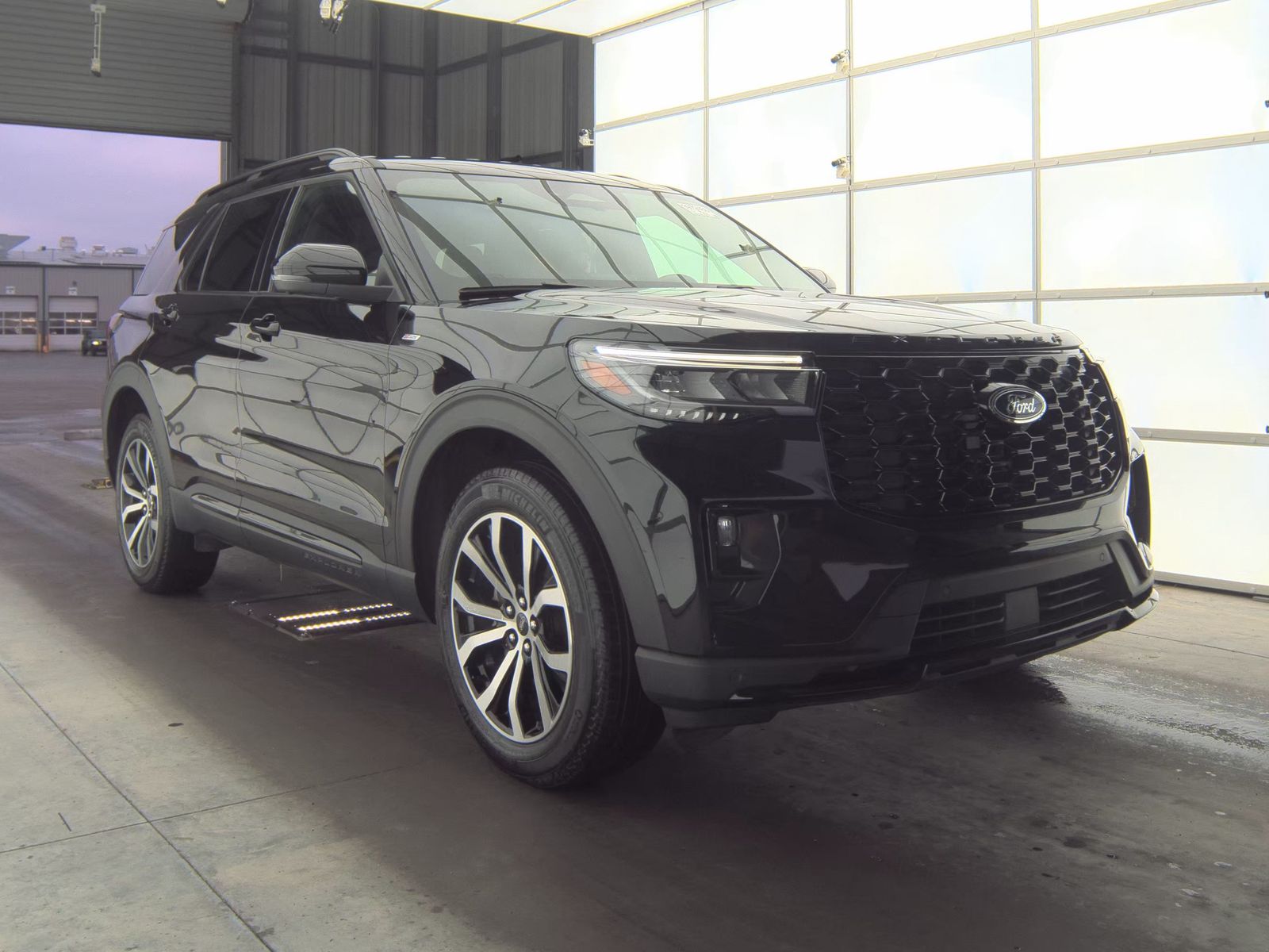 2025 Ford Explorer ST-Line AWD