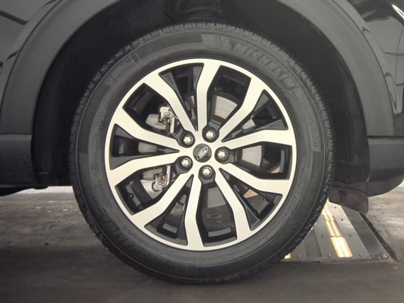 2025 Ford Explorer ST-Line AWD