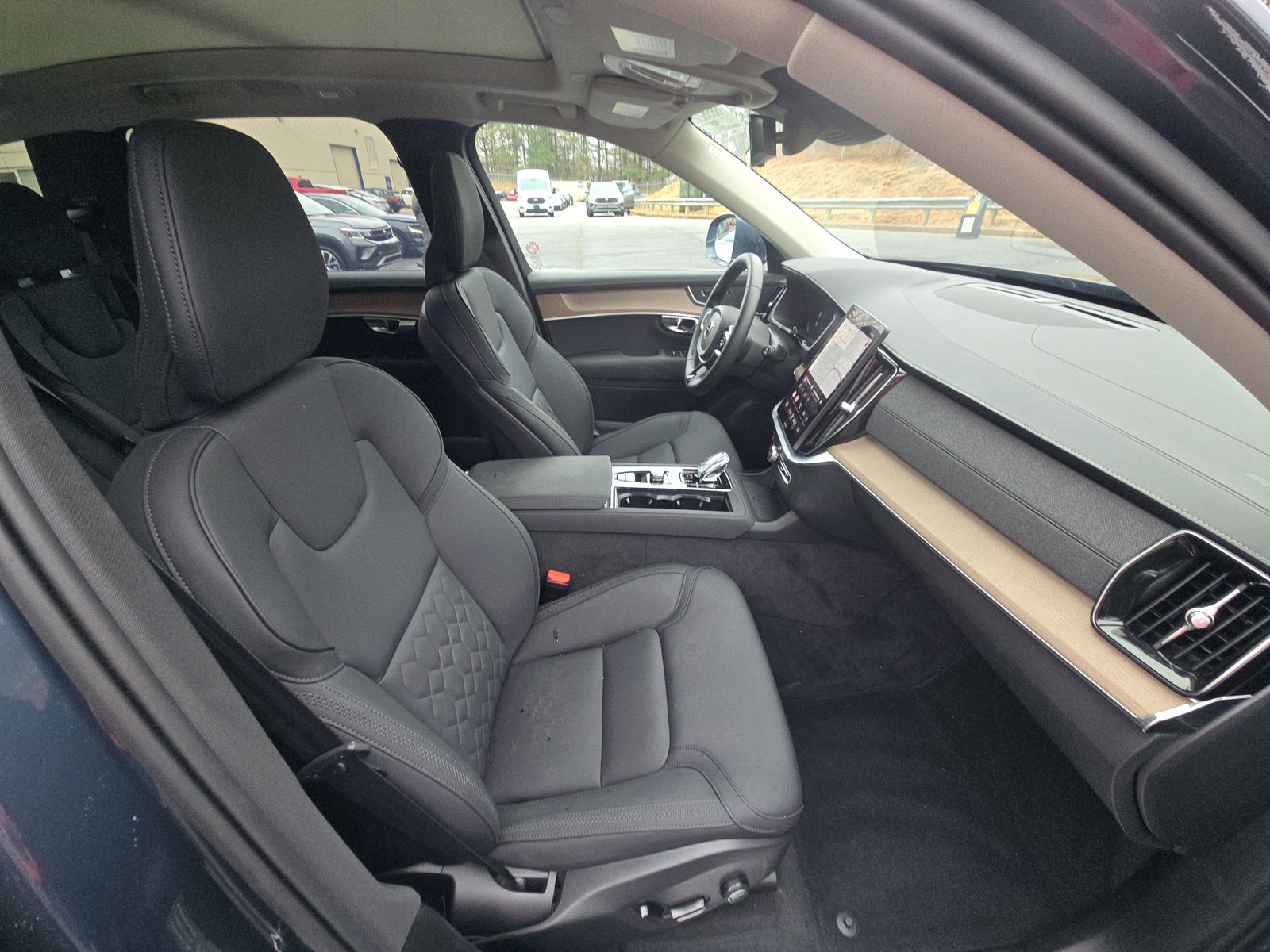 2025 Volvo XC90 B6 Plus AWD