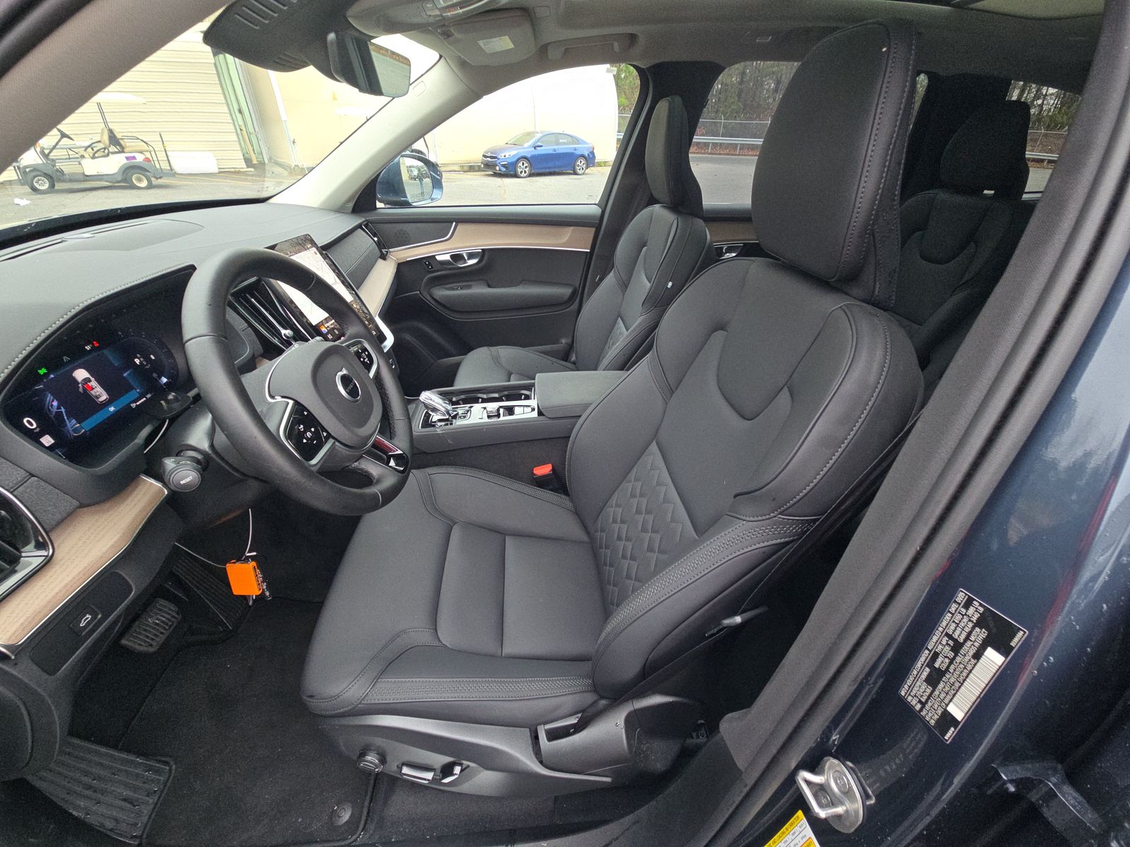 2025 Volvo XC90 B6 Plus AWD