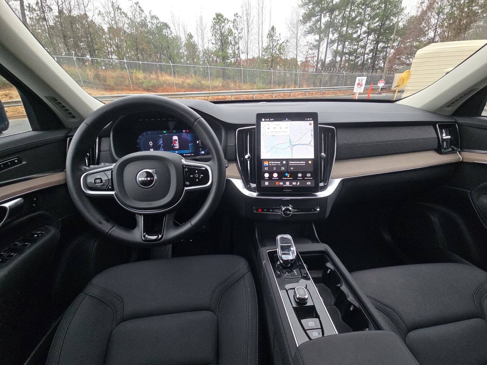 2025 Volvo XC90 B6 Plus AWD