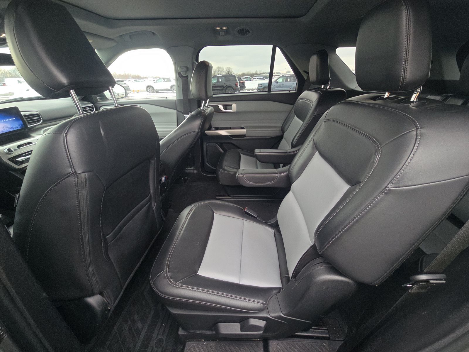 2022 Ford Explorer XLT AWD