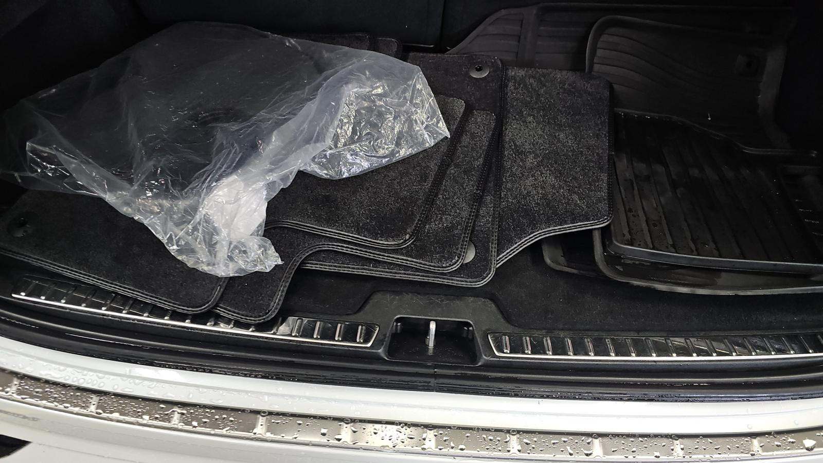 2022 Volvo XC90 Recharge T8 R-Design AWD