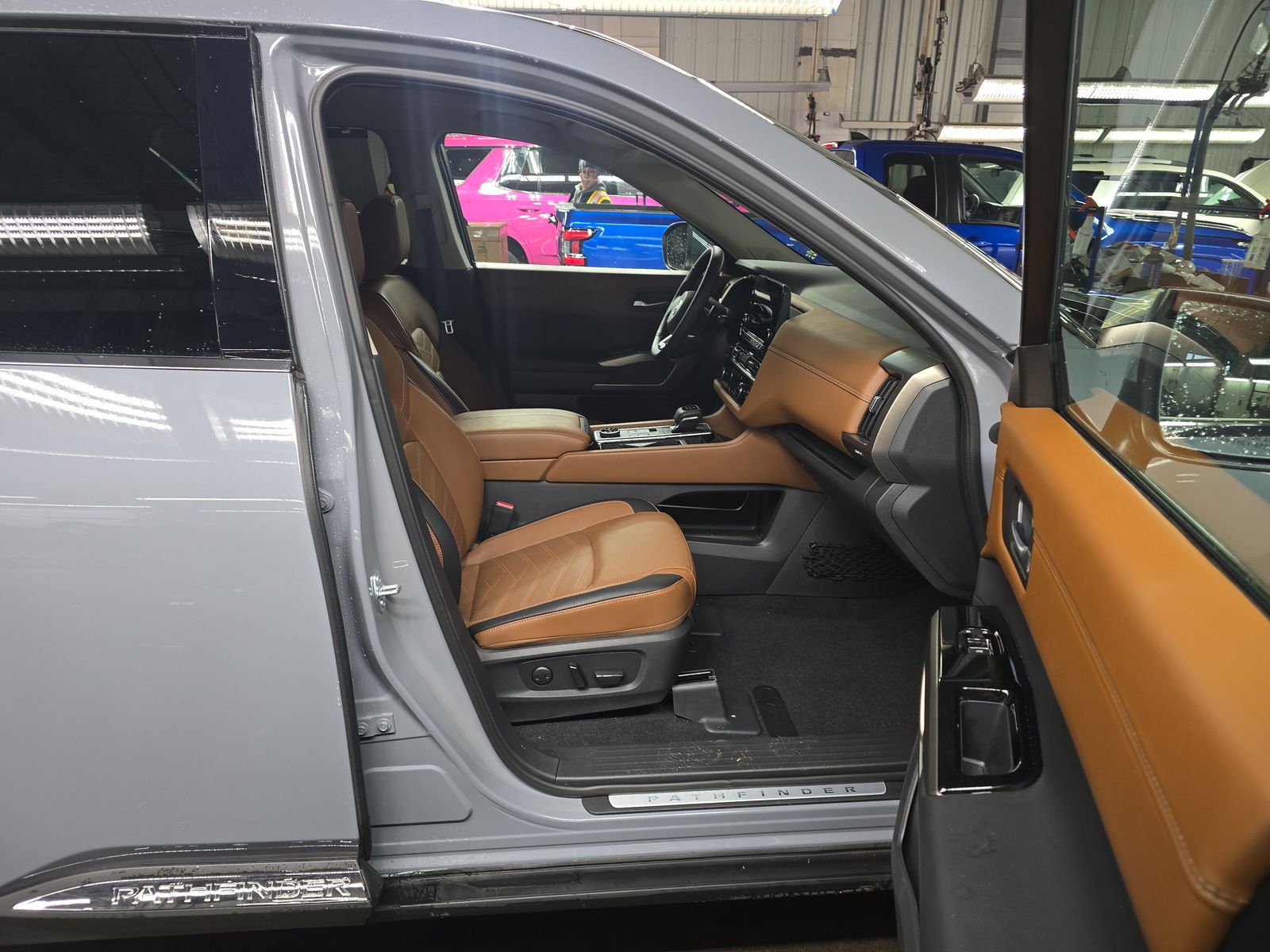 2024 Nissan Pathfinder Platinum AWD