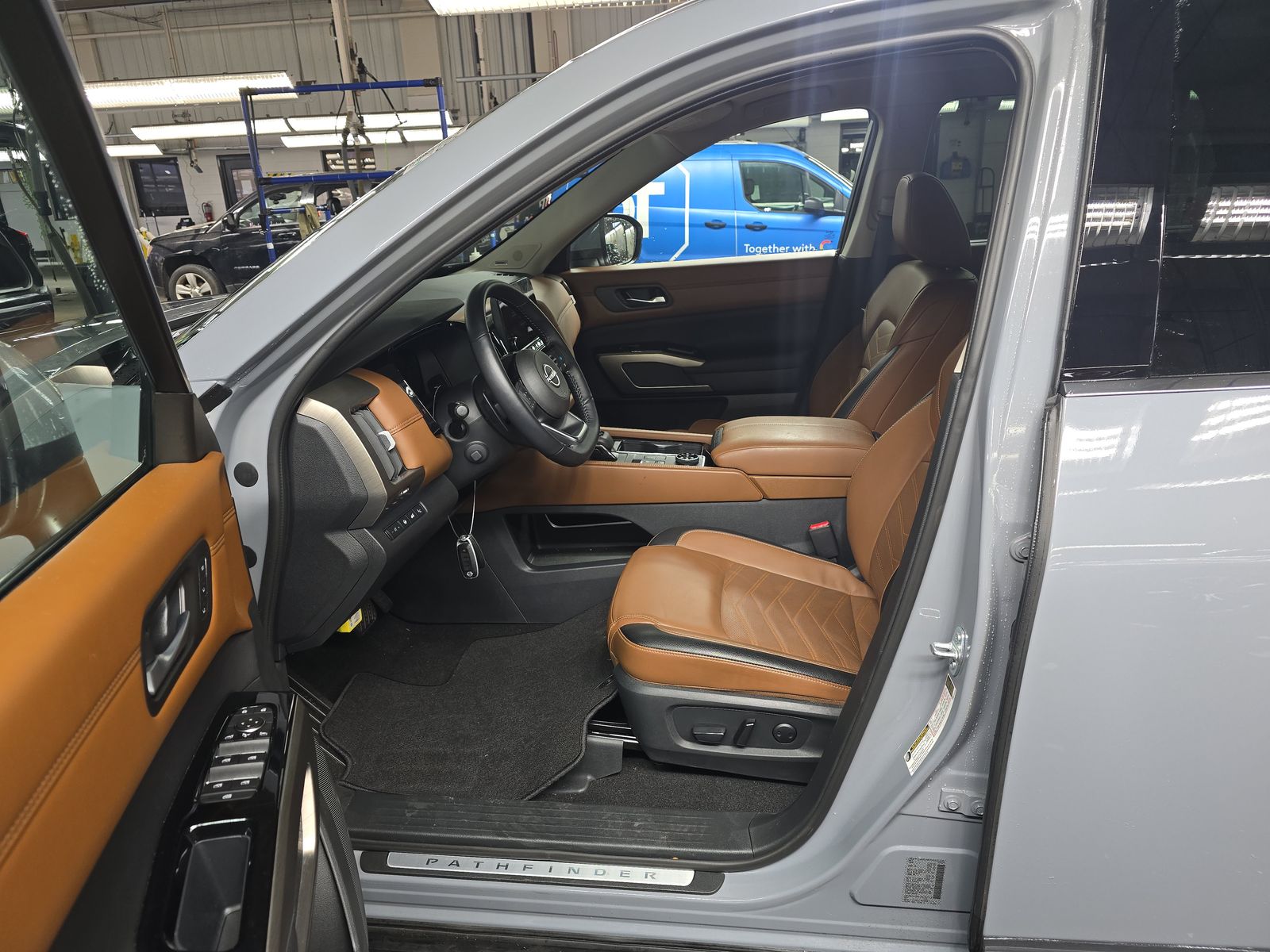 2024 Nissan Pathfinder Platinum AWD