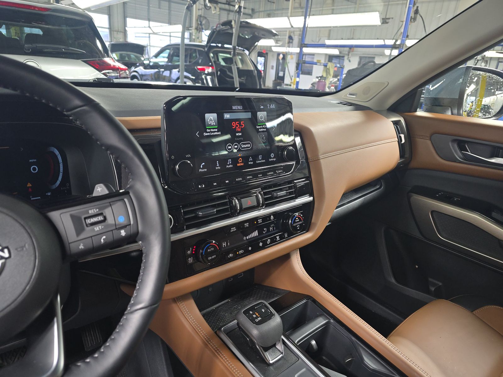 2024 Nissan Pathfinder Platinum AWD