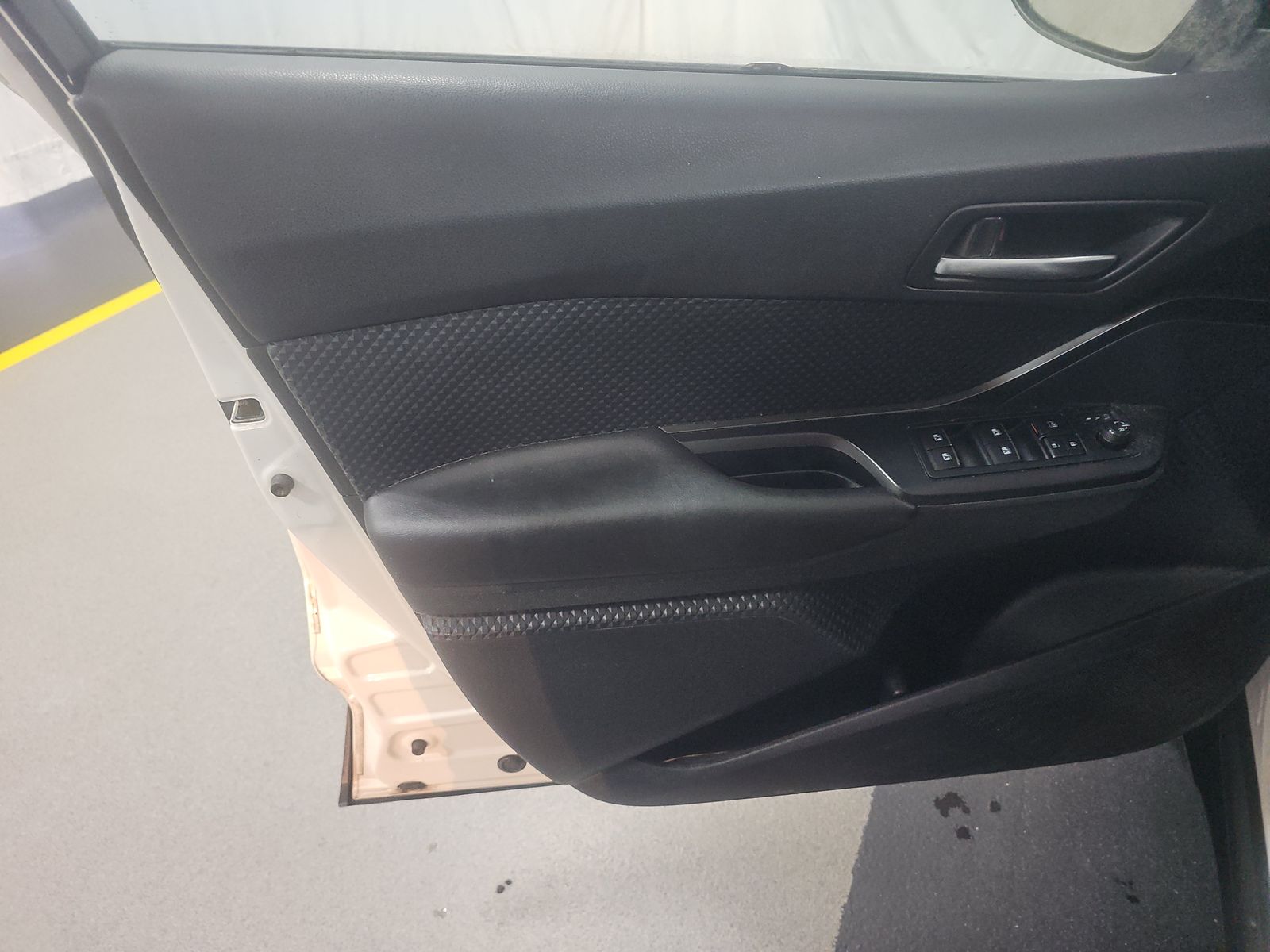 2018 Toyota C-HR XLE Premium FWD