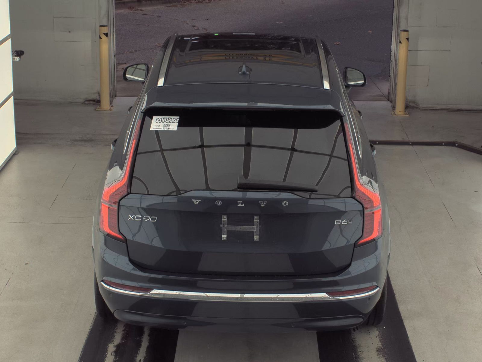 2025 Volvo XC90 B6 Plus AWD