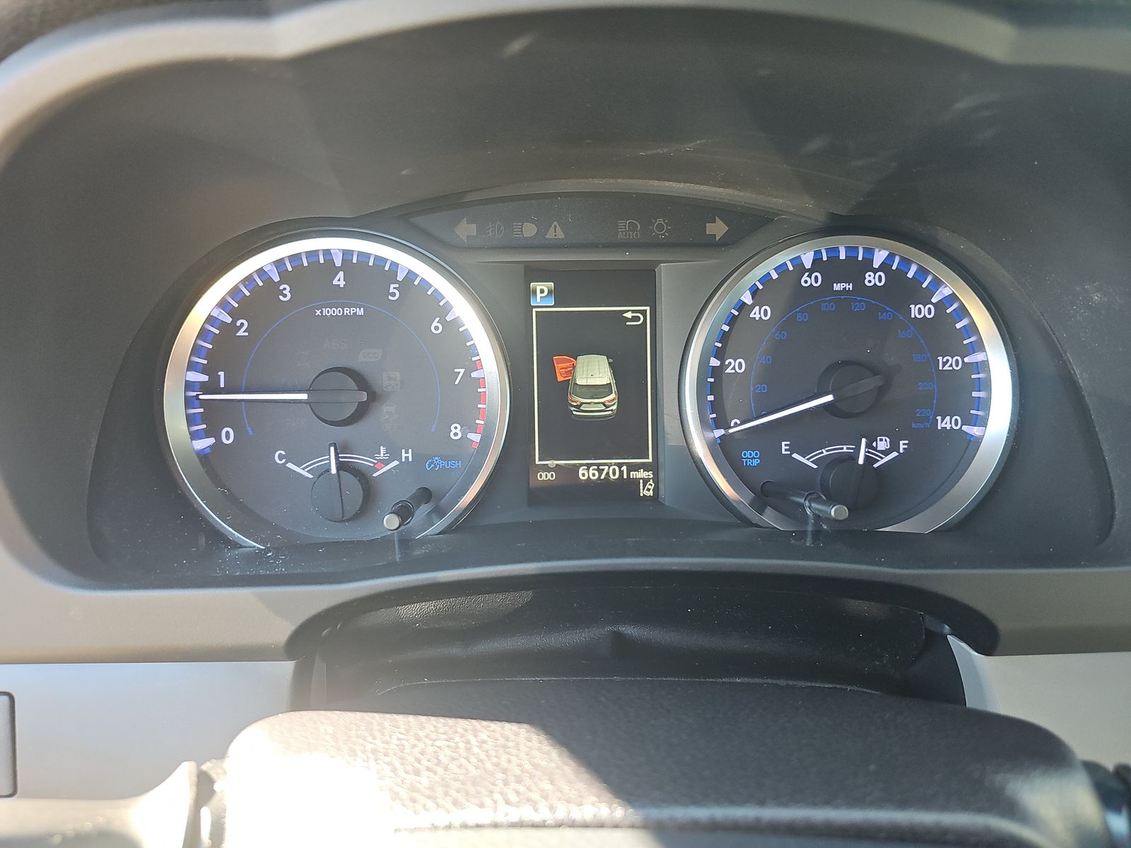 2019 Toyota Highlander LE FWD