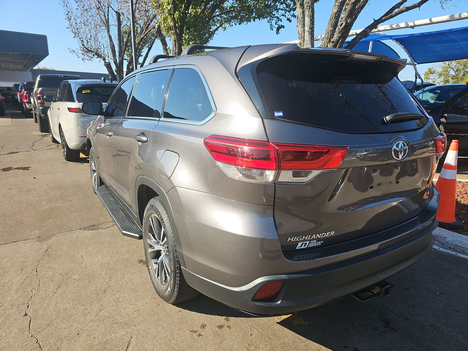 2019 Toyota Highlander LE FWD